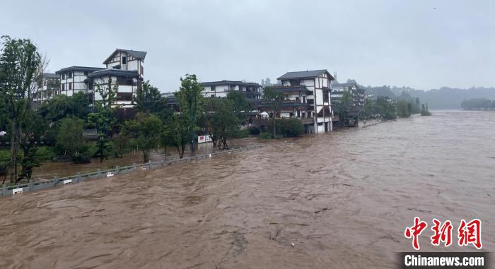 四川暴雨、山洪、地質災害氣象風險預警齊發