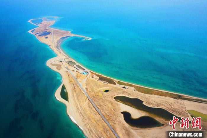 青海開展環青海湖區大氣含氧量和負氧離子監測站點選址