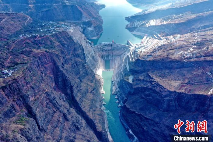 圖為白鶴灘水電站大壩全景圖。　水電四局供圖